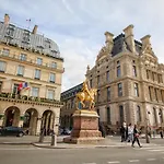 Modern Apt 3Bdr/3Bath - Louvre Museum/Tuileries