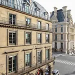 Modern Apt 3Bdr/3Bath - Louvre Museum/Tuileries
