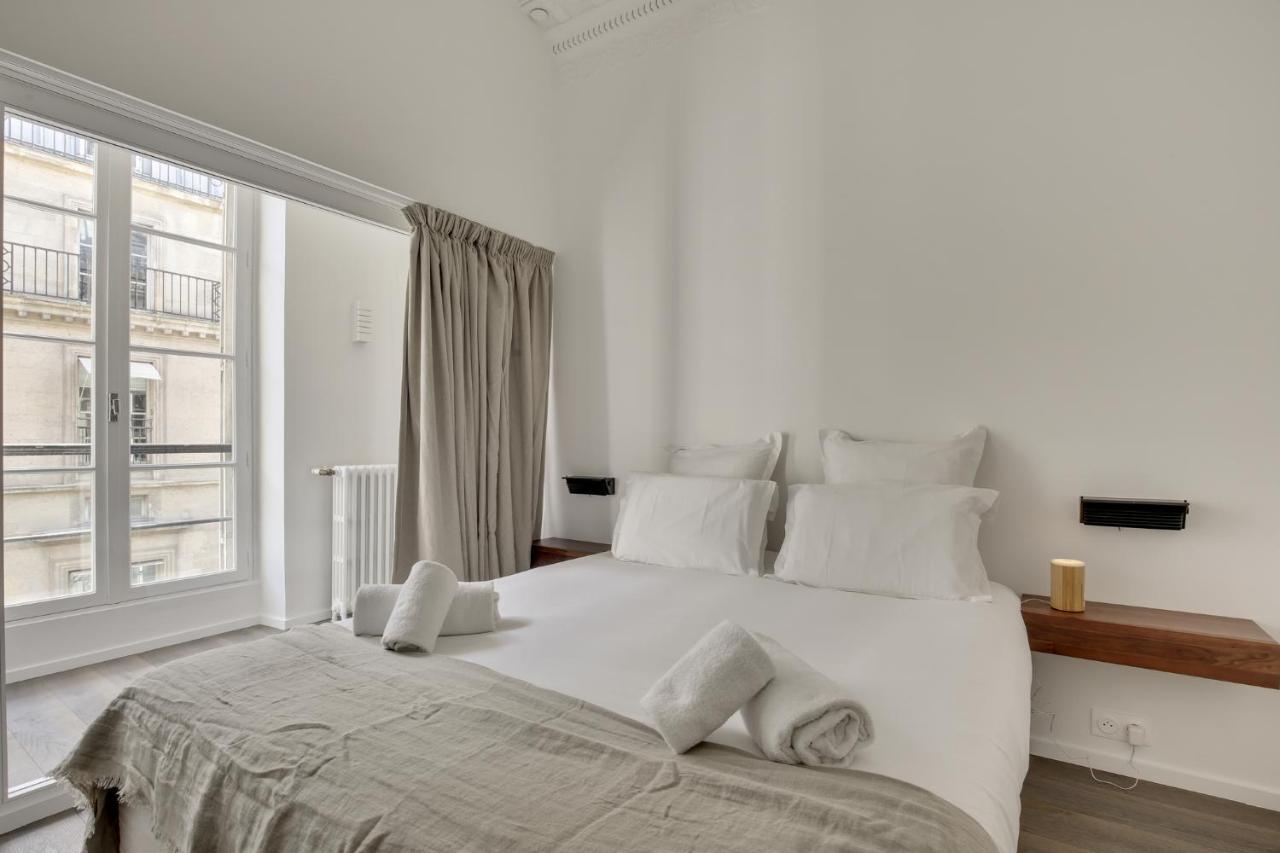 Modern 3bdr/3bath - Louvre Museum/tuileries Apartment Paris