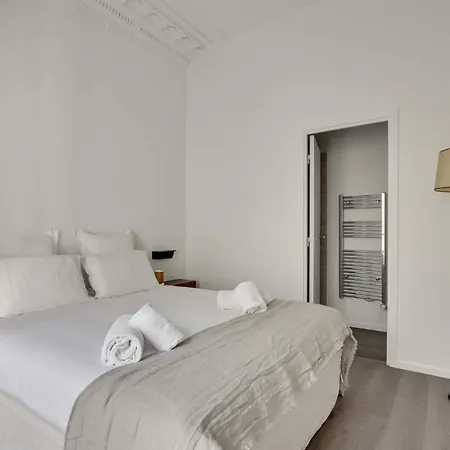 Modern 3bdr/3bath - Louvre Museum/tuileries Appartamento