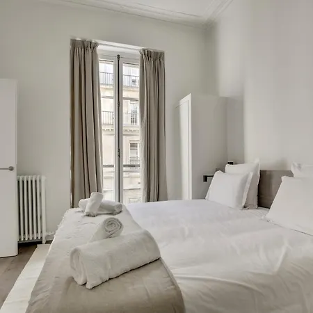 Appartamento Modern 3bdr/3bath - Louvre Museum/tuileries Parigi